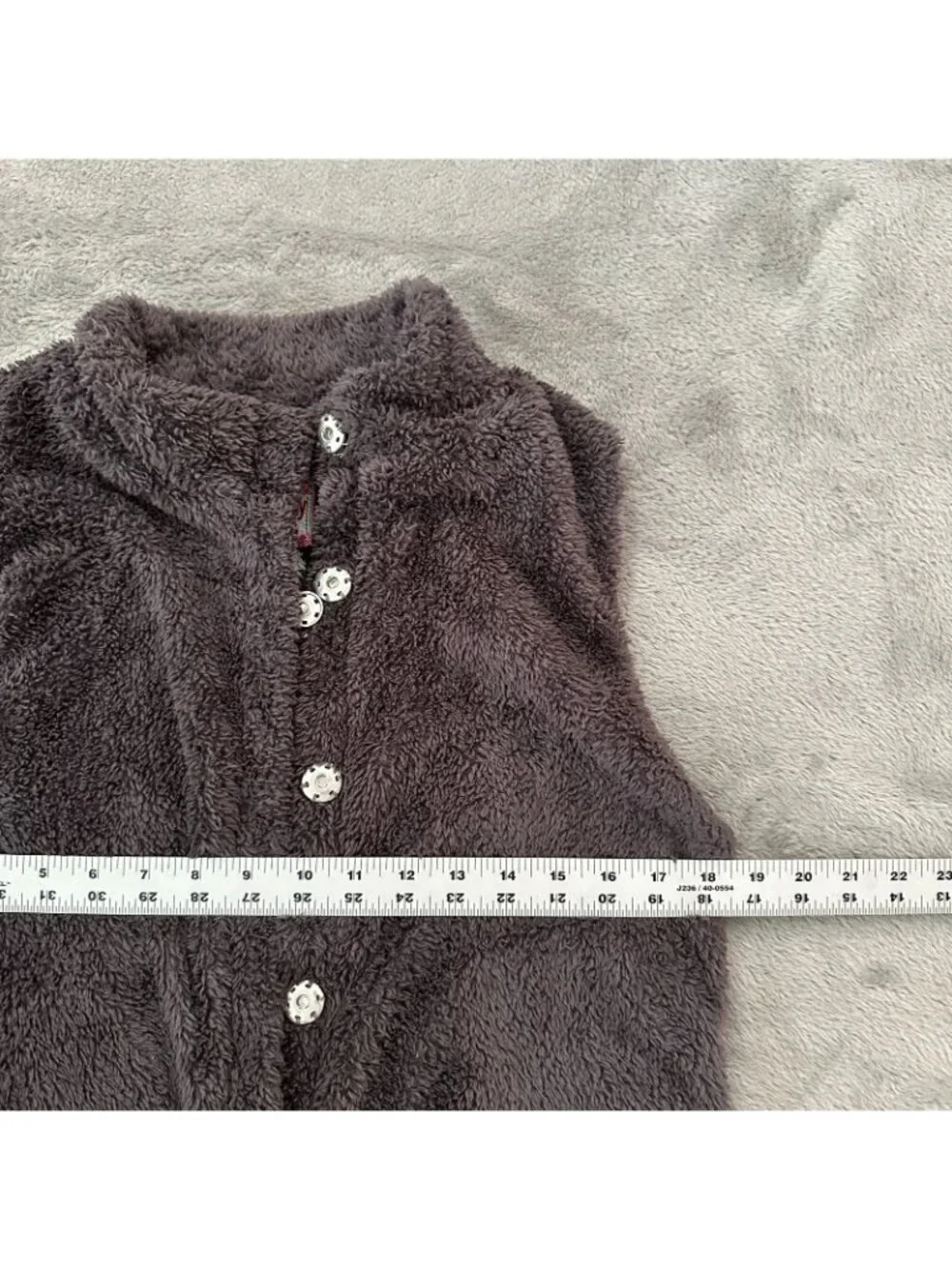 Johnny Was Gray Fuzzy Vest Snap Buttons Womens XS Reversible Floral